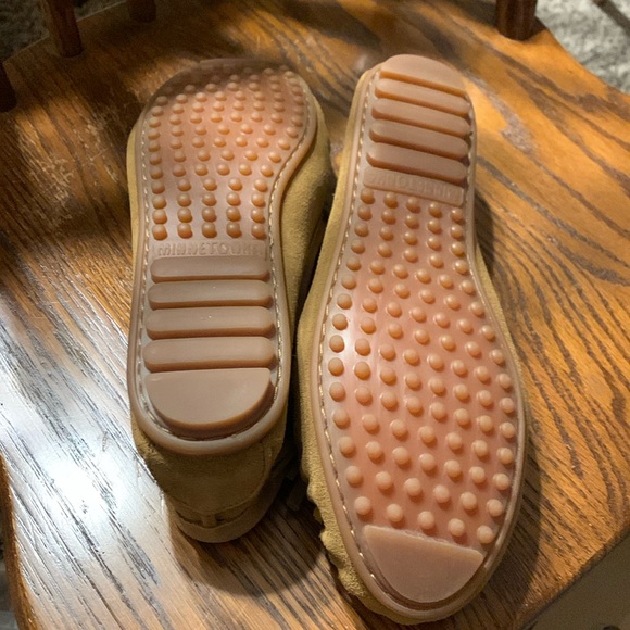 Women’s Minnetonka moccasins - Picture 2 of 7